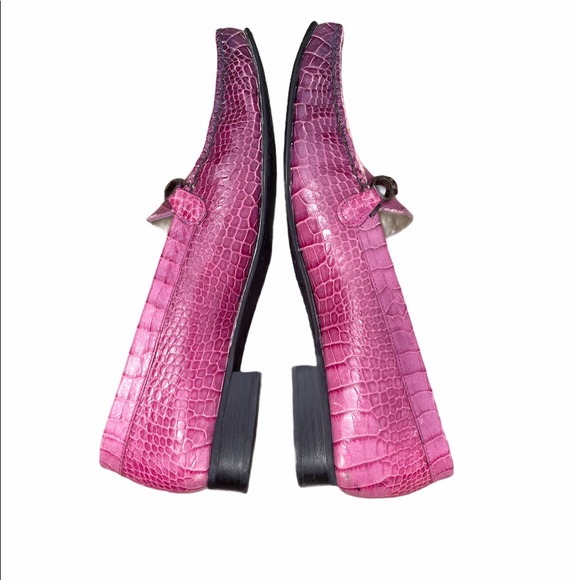 Stuart Weitzman unique bedazzled ombré gator loafers - Picture 3 of 3